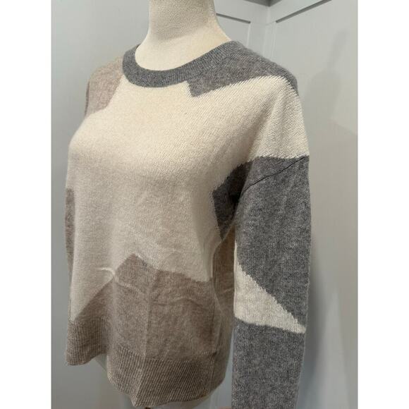 White + Warren Star Pattern Cashmere Sweater - Picture 4 of 4